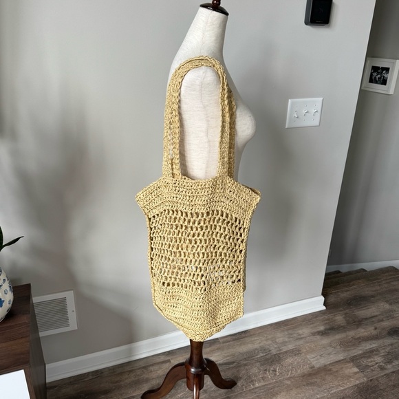 NWOT! Old Navy Straw-Paper Crochet Tote Bag - Elegant Cream Woven Tote Bag - Picture 4 of 5